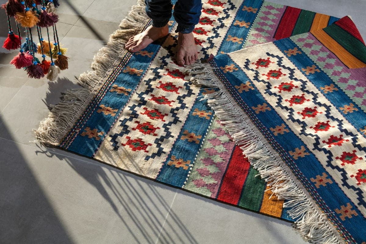 How to Store Carpets in Storage: Rug Storage Ideas